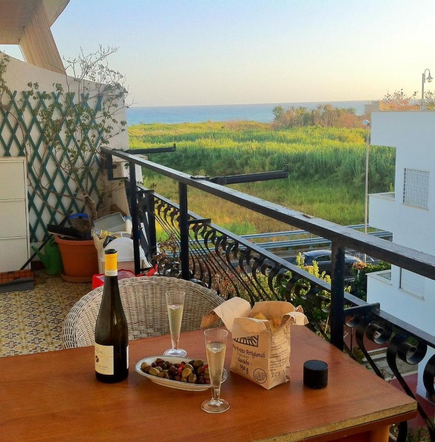 Attico Terramare - Beach & Maxi Terrace & Electricbbq Санта-Маринелла Екстер'єр фото